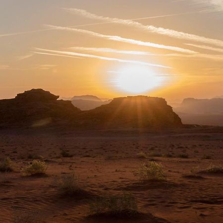 Wadi Rum Eagle Luxury Camp מראה חיצוני תמונה