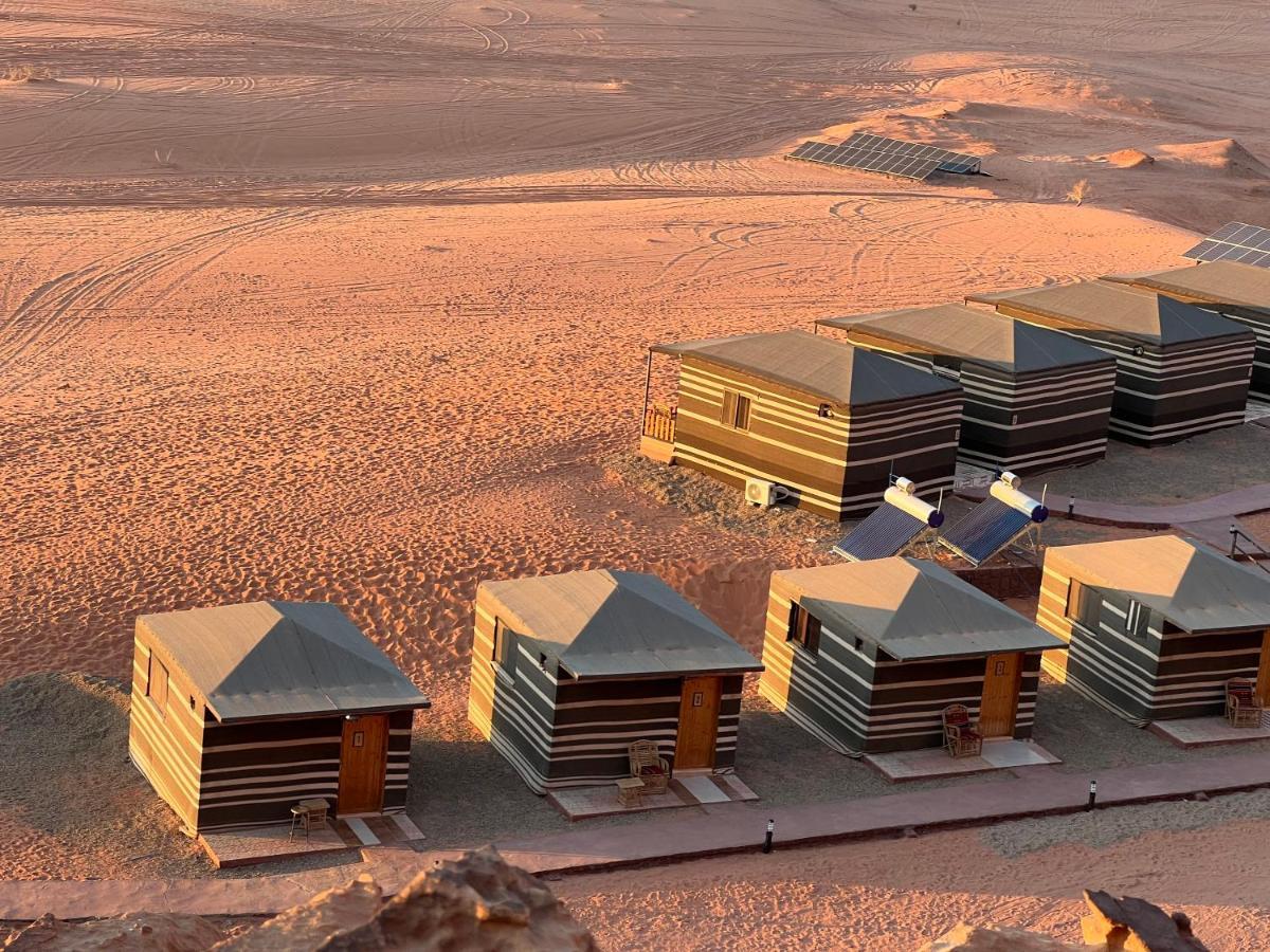 Wadi Rum Eagle Luxury Camp מראה חיצוני תמונה