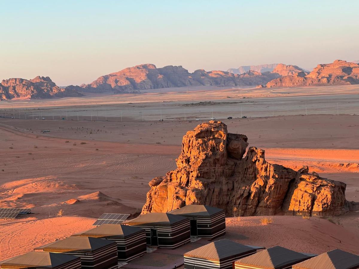 Wadi Rum Eagle Luxury Camp מראה חיצוני תמונה