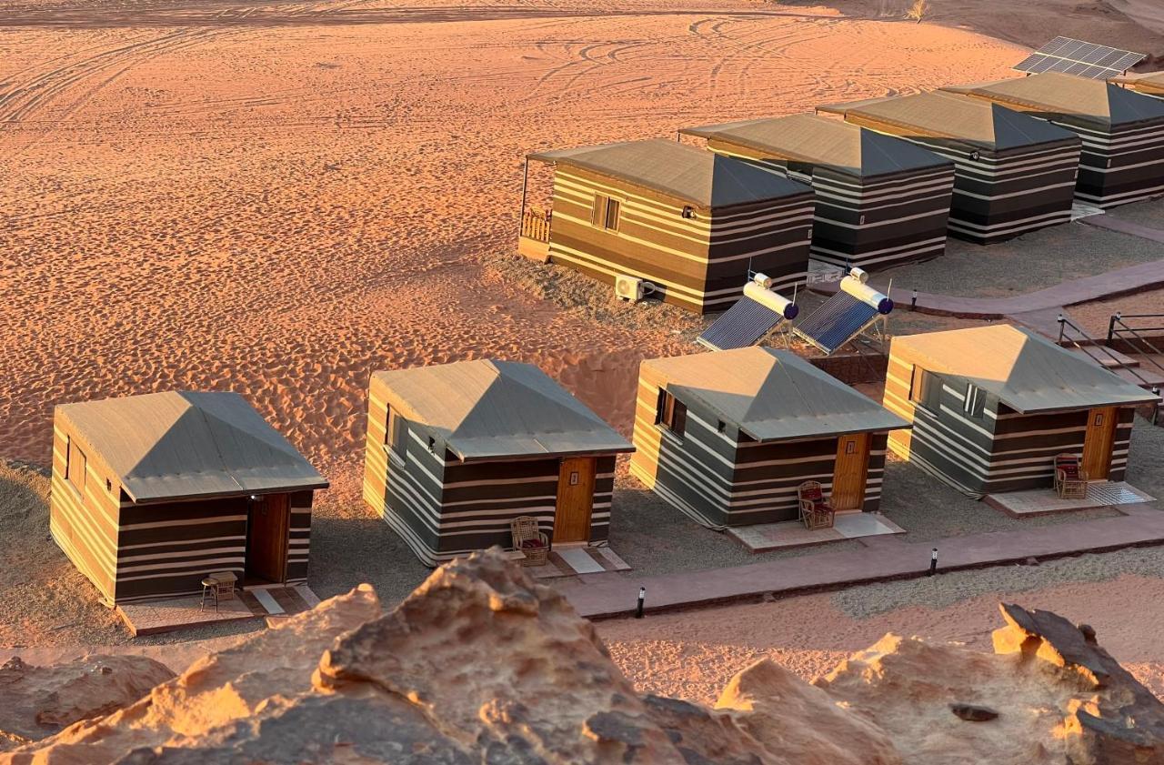 Wadi Rum Eagle Luxury Camp מראה חיצוני תמונה