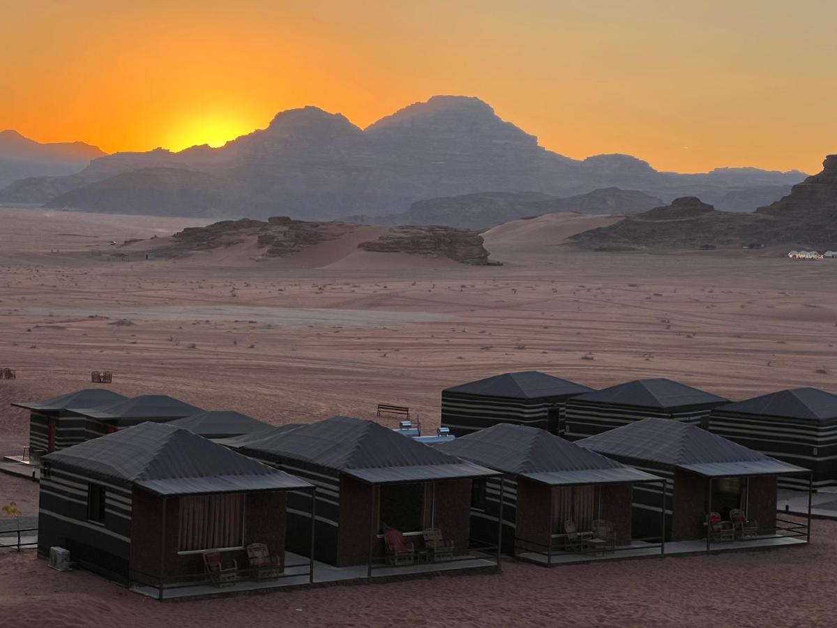 Wadi Rum Eagle Luxury Camp מראה חיצוני תמונה