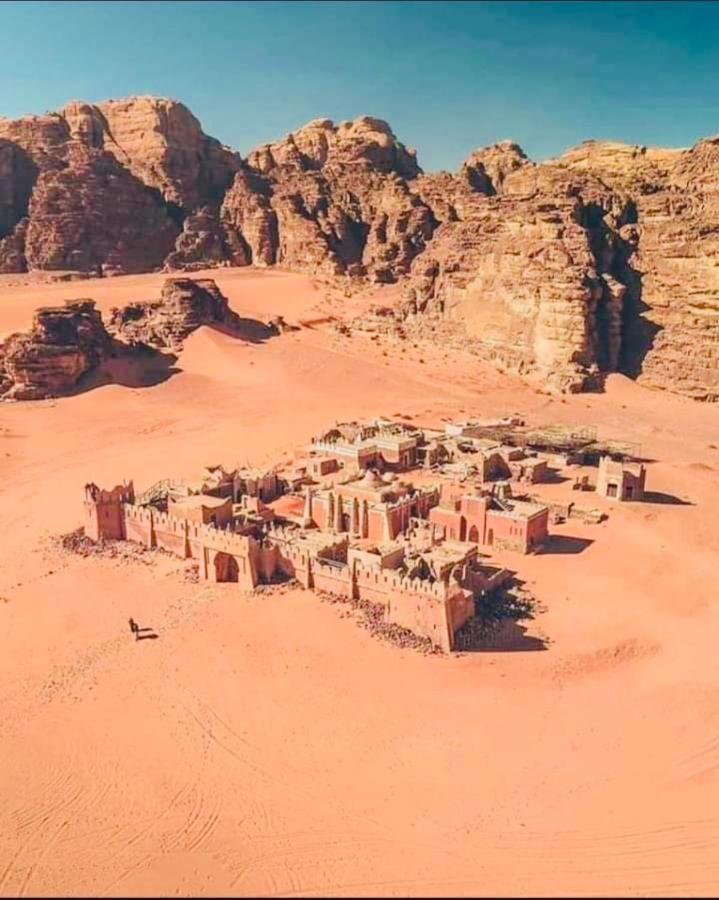 Wadi Rum Eagle Luxury Camp מראה חיצוני תמונה