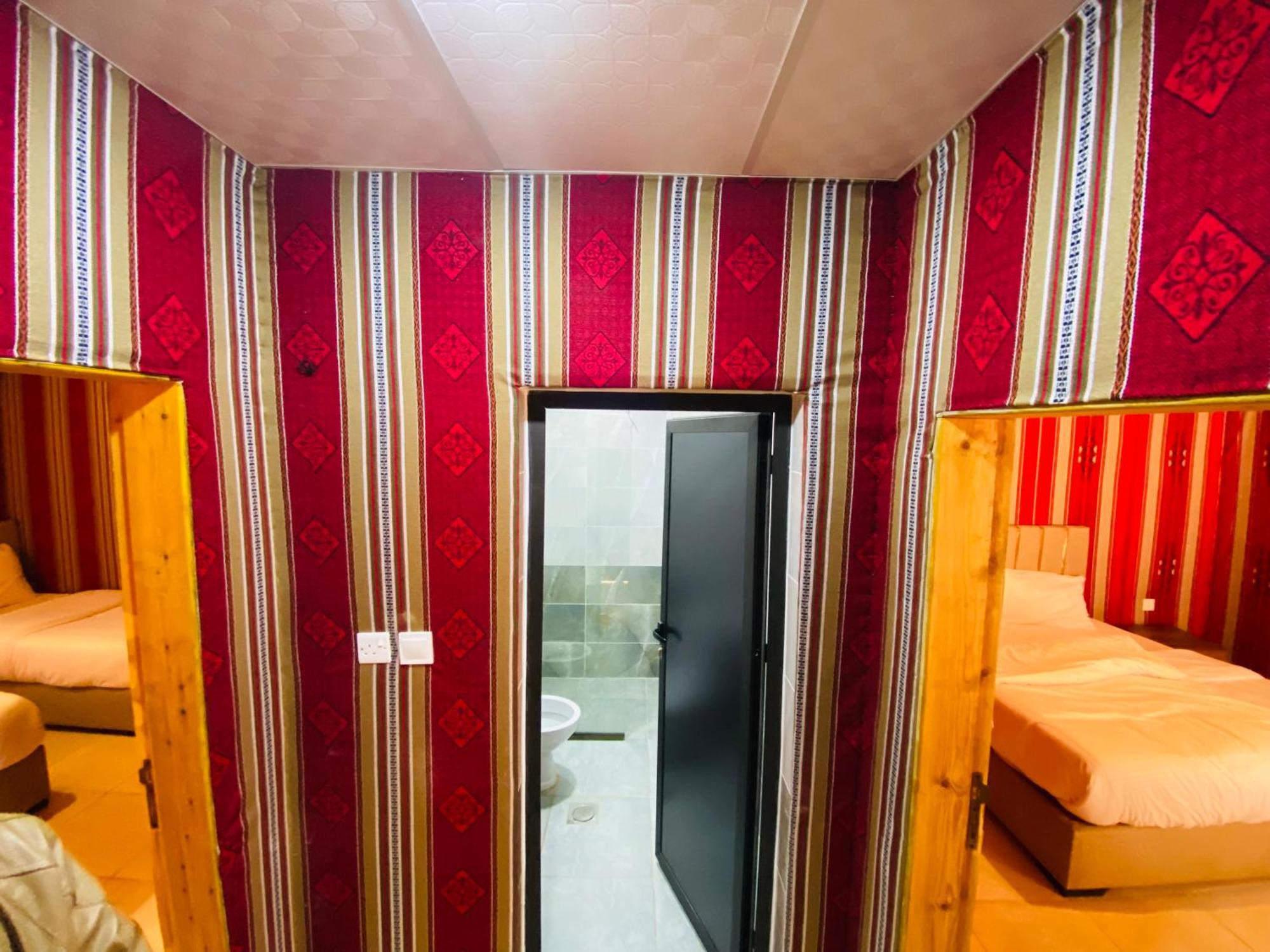 Wadi Rum Eagle Luxury Camp מראה חיצוני תמונה