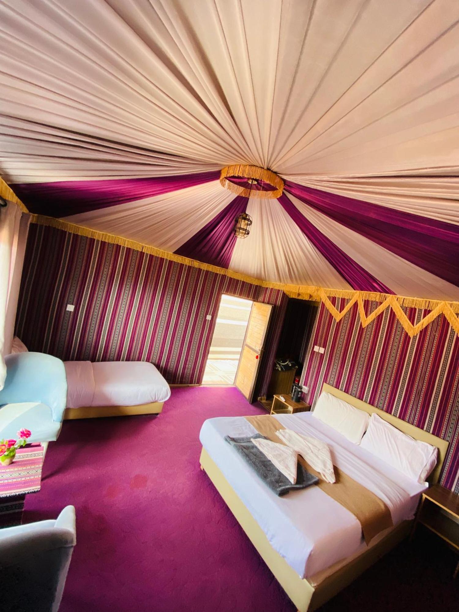 Wadi Rum Eagle Luxury Camp מראה חיצוני תמונה