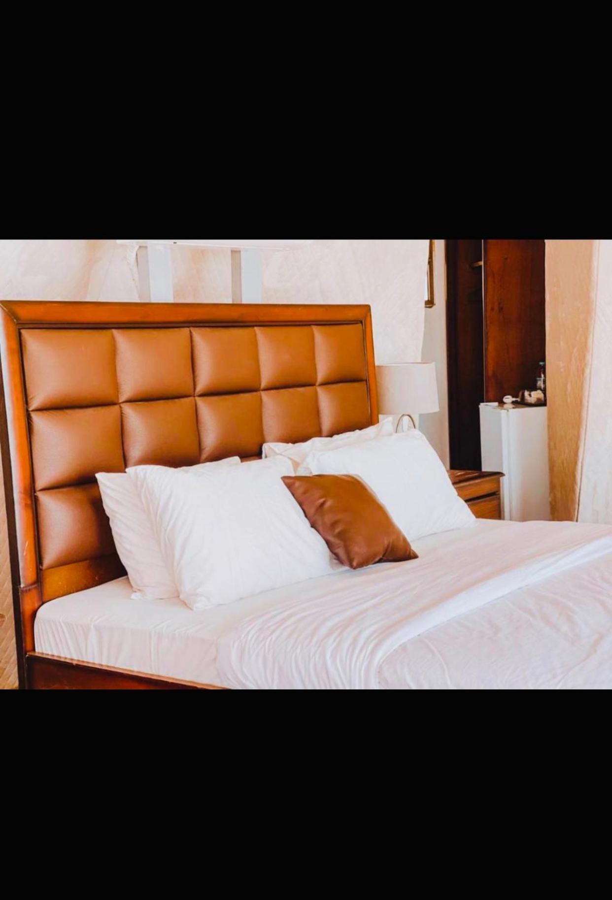Wadi Rum Eagle Luxury Camp מראה חיצוני תמונה