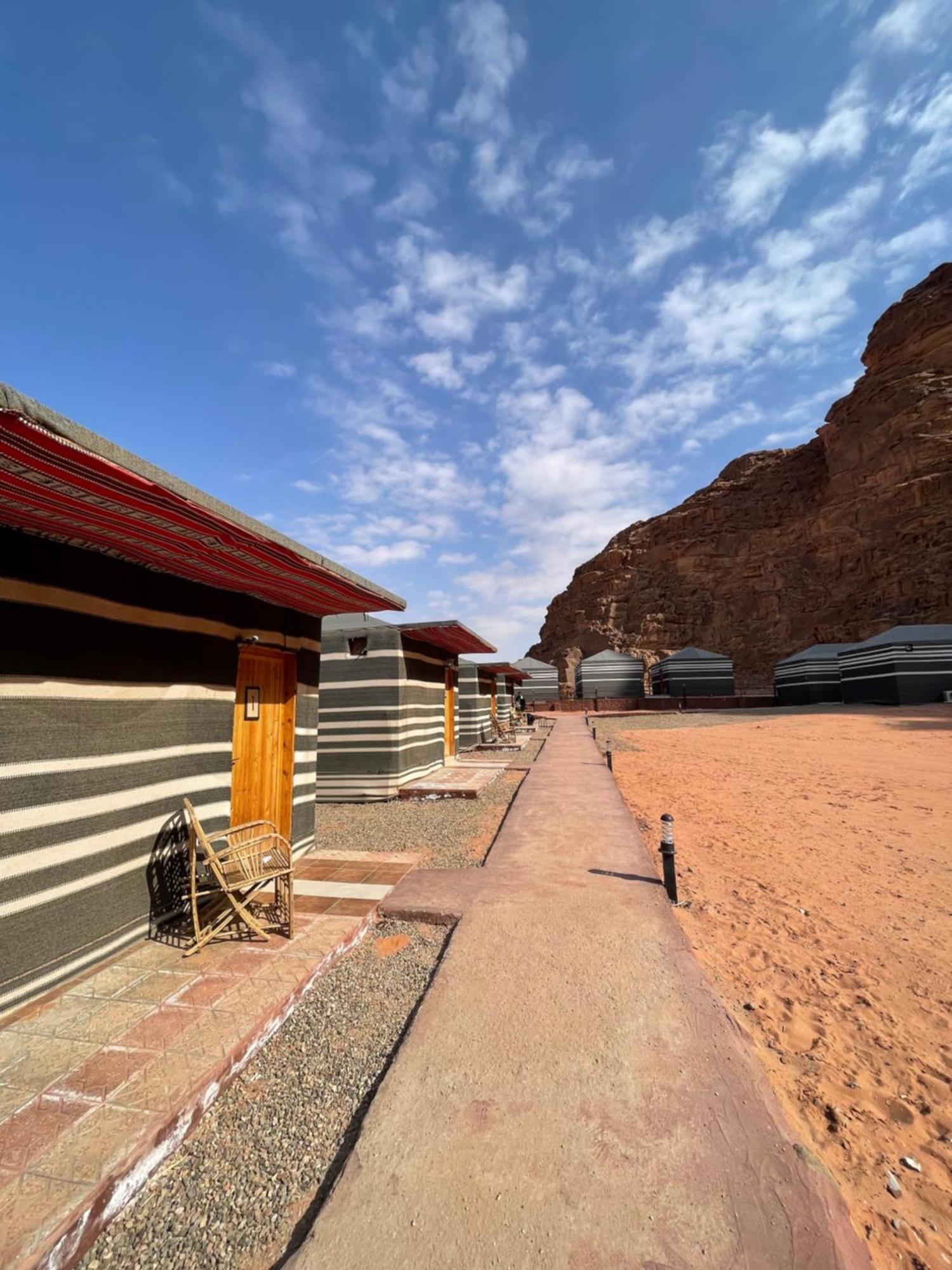 Wadi Rum Eagle Luxury Camp מראה חיצוני תמונה